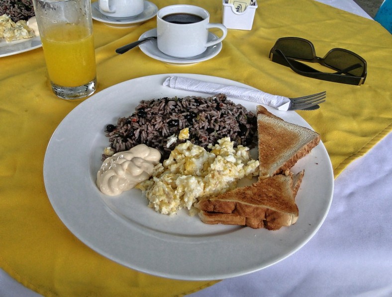 typical-costarican-breakfast
